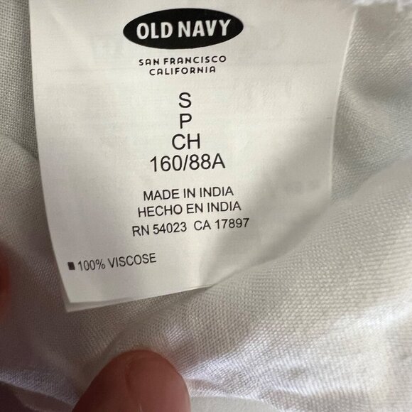 Old Navy Women's Long Sleeve Lace Trimmed Hi Low Top White Size Small - Picture 9 of 9